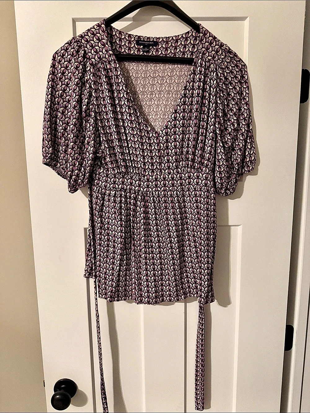 Banana Republic Geometric Blouse in Purple Size Medium Like New